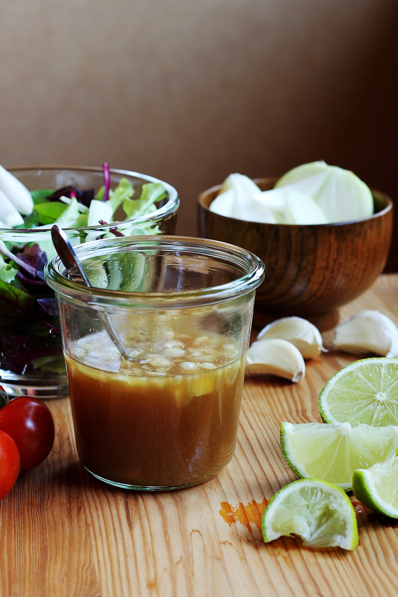 Garlic salad dressing